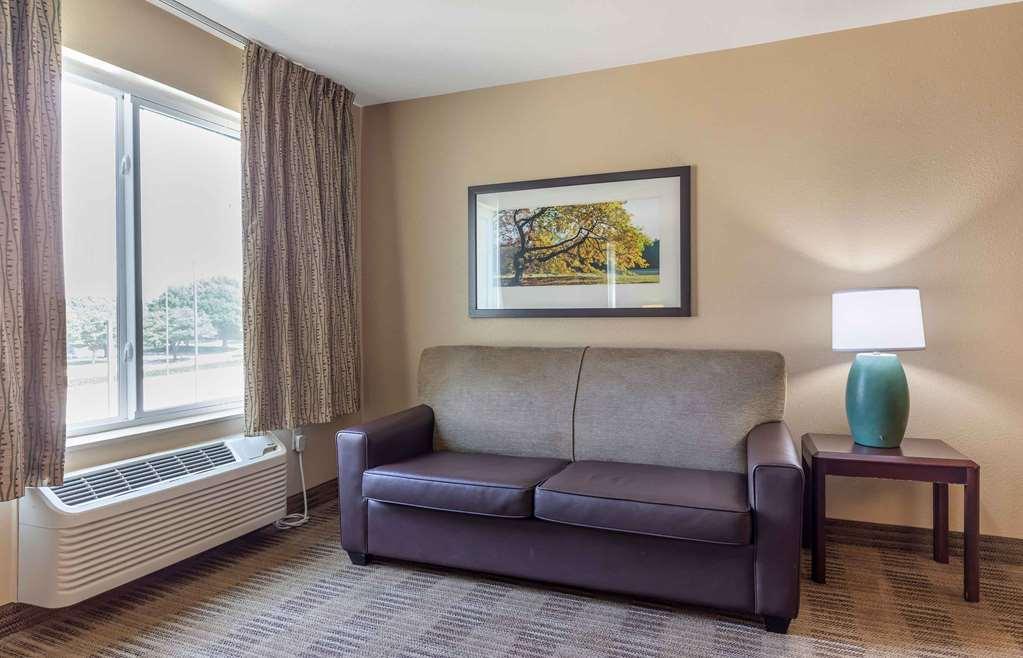 Extended Stay America Suites - St Petersburg - Clearwater - Executive Dr Largo Room photo