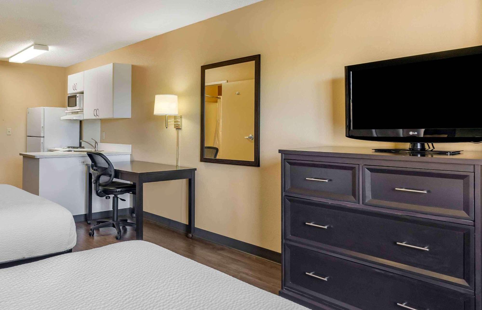 Extended Stay America Suites - St Petersburg - Clearwater - Executive Dr Largo Exterior photo