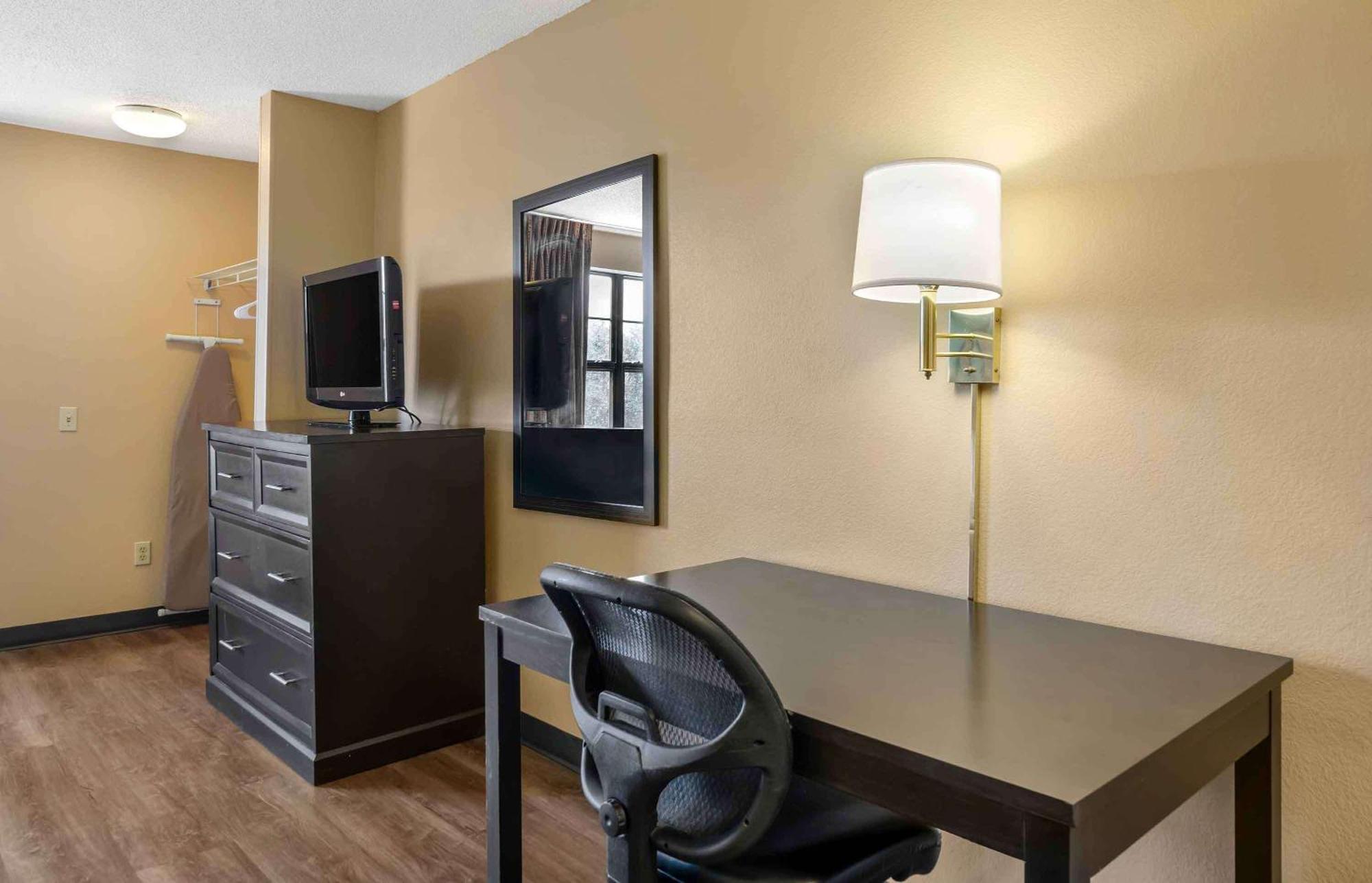 Extended Stay America Suites - St Petersburg - Clearwater - Executive Dr Largo Exterior photo