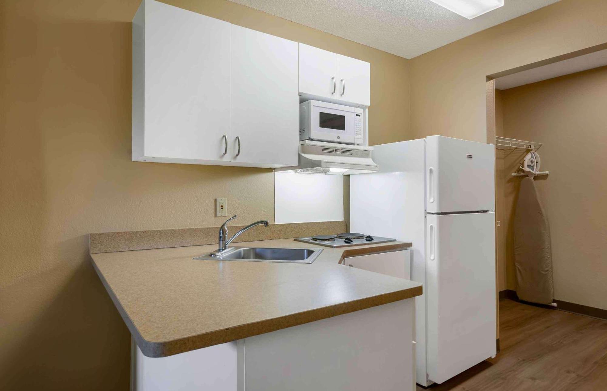 Extended Stay America Suites - St Petersburg - Clearwater - Executive Dr Largo Exterior photo