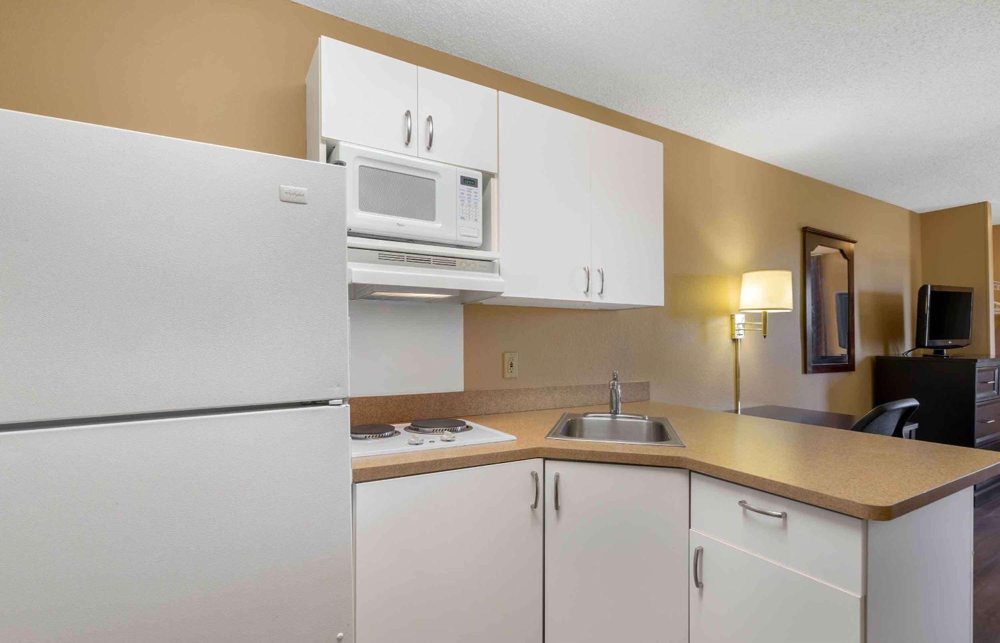 Extended Stay America Suites - St Petersburg - Clearwater - Executive Dr Largo Exterior photo