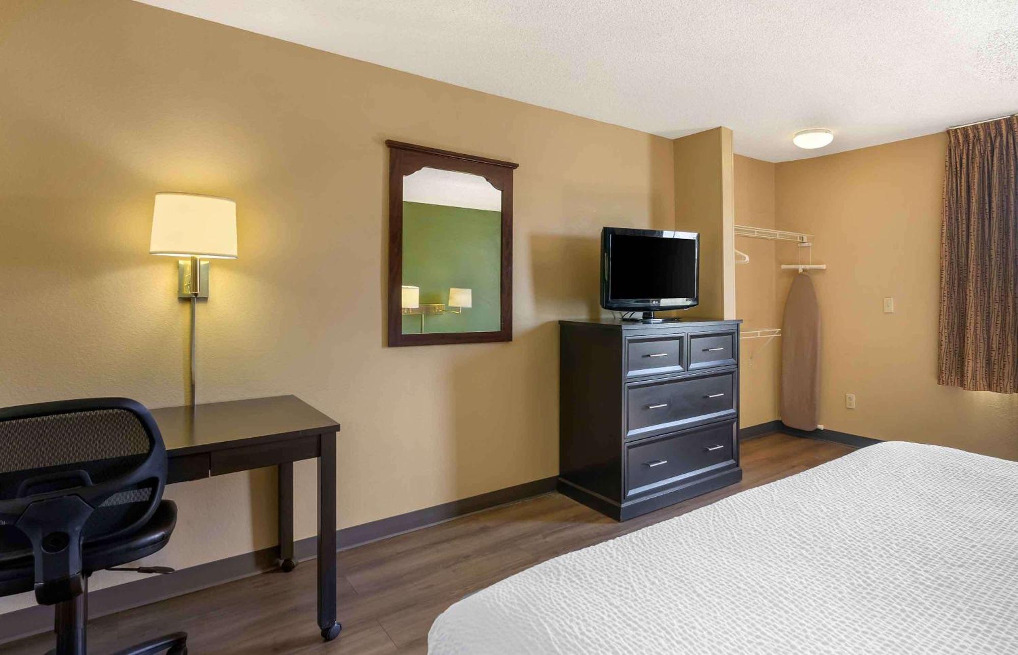 Extended Stay America Suites - St Petersburg - Clearwater - Executive Dr Largo Exterior photo