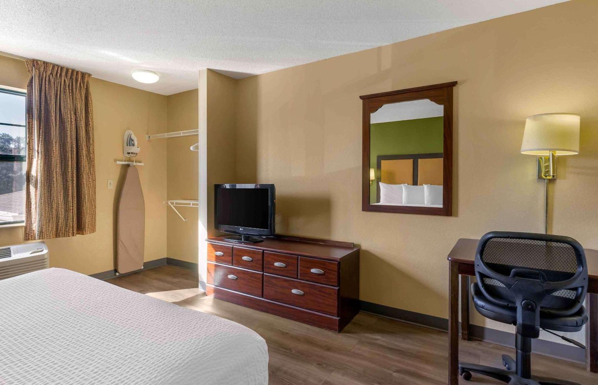 Extended Stay America Suites - St Petersburg - Clearwater - Executive Dr Largo Exterior photo