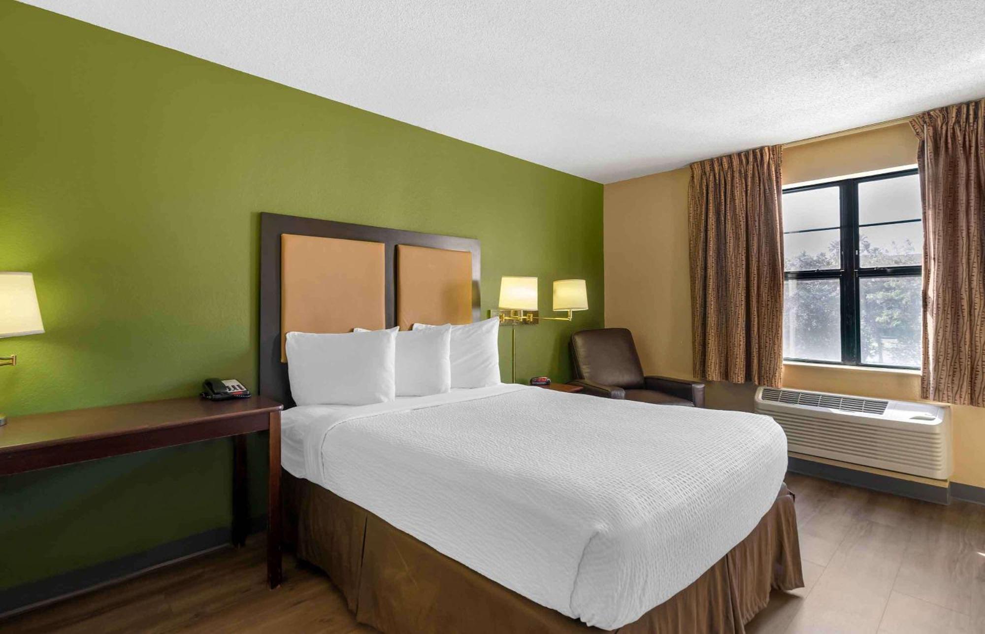 Extended Stay America Suites - St Petersburg - Clearwater - Executive Dr Largo Exterior photo