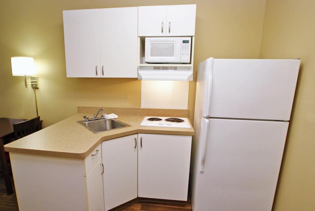 Extended Stay America Suites - St Petersburg - Clearwater - Executive Dr Largo Exterior photo