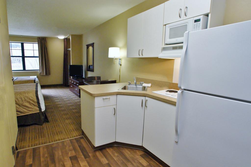 Extended Stay America Suites - St Petersburg - Clearwater - Executive Dr Largo Exterior photo